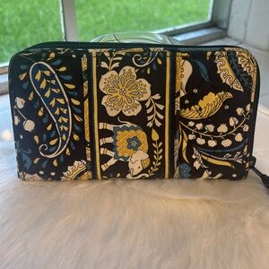 Vera Bradley Ellie Elephant wallet, EUC